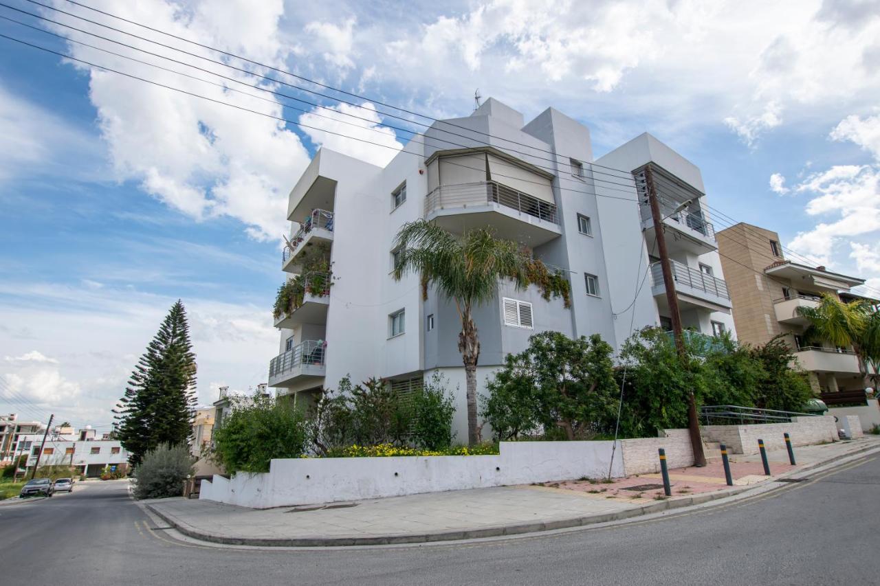 Glabur Stays - The Executive 2 Bdr - Nicosia City, Free Parking & Wifi, Welcomes You!!! Exteriör bild