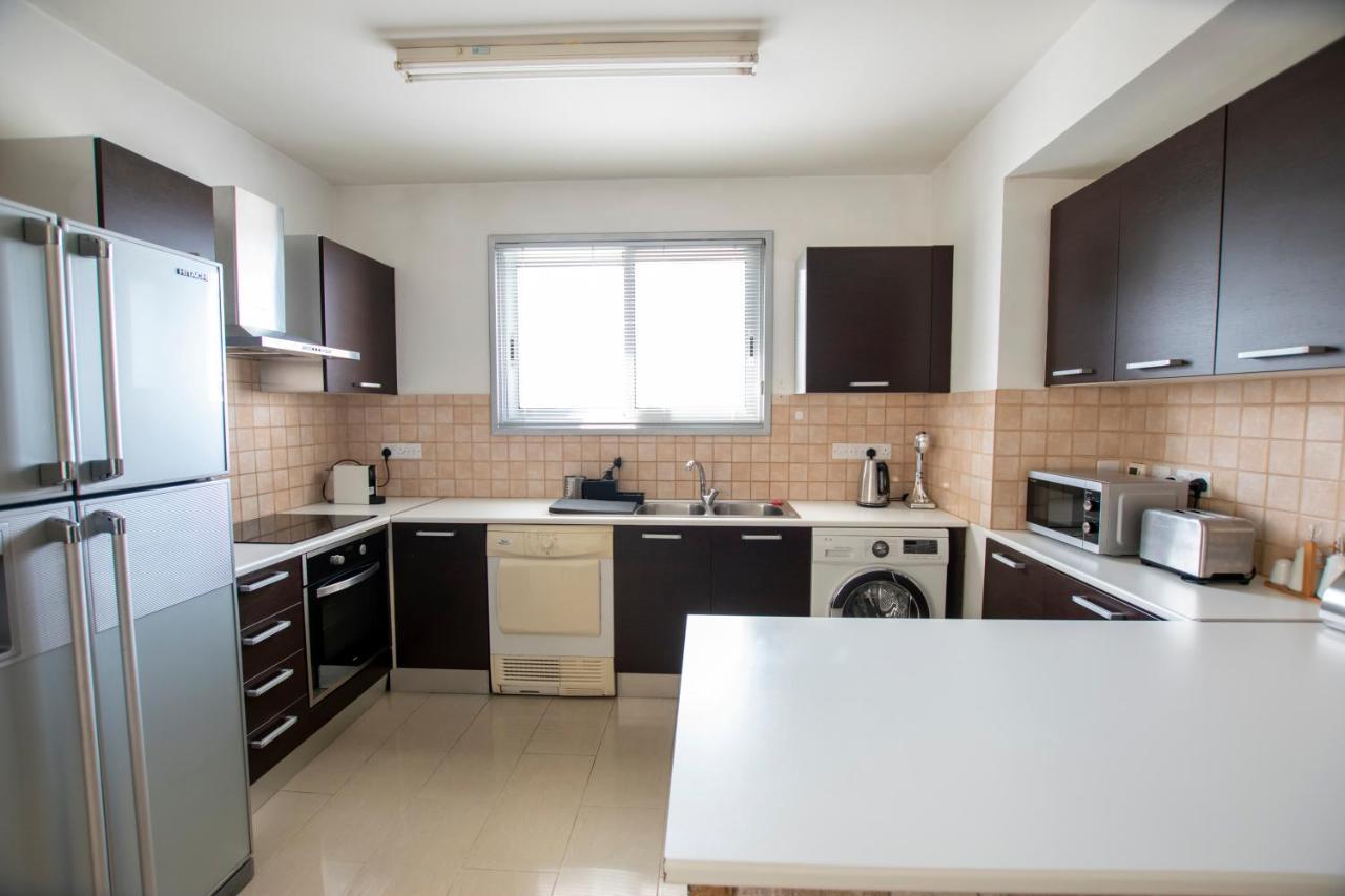 Glabur Stays - The Executive 2 Bdr - Nicosia City, Free Parking & Wifi, Welcomes You!!! Exteriör bild